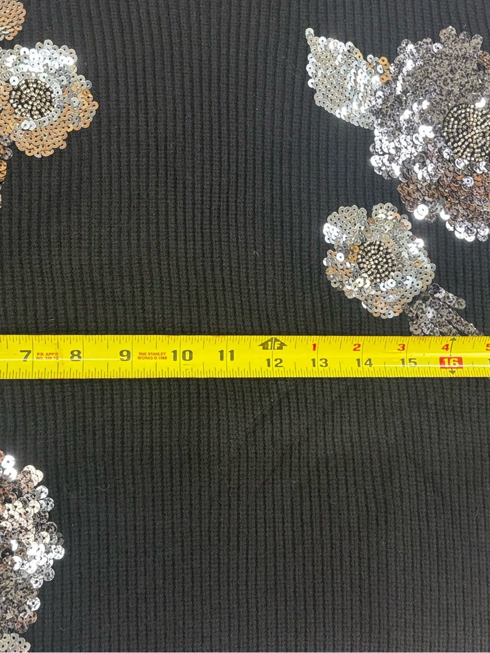 Nicole Miller sweater size large - Picture 3 of 7